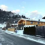 Glacier Loft Kitzsteinhorn 1 By Interhome Daire