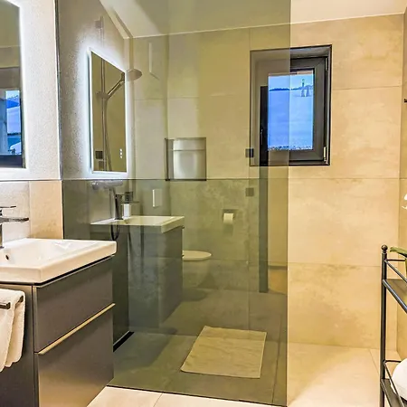 Glacier Loft Kitzsteinhorn 1 By Interhome Lejlighed